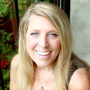 Meet your Posher, Pam